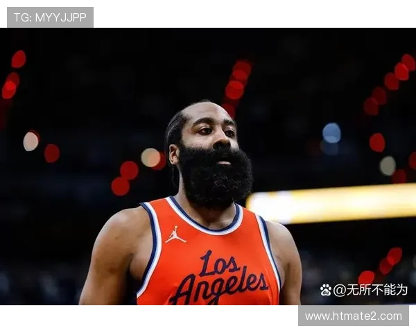 朱利叶斯·兰德尔挡拆创造机会提升效率，领先队内内线对比明显